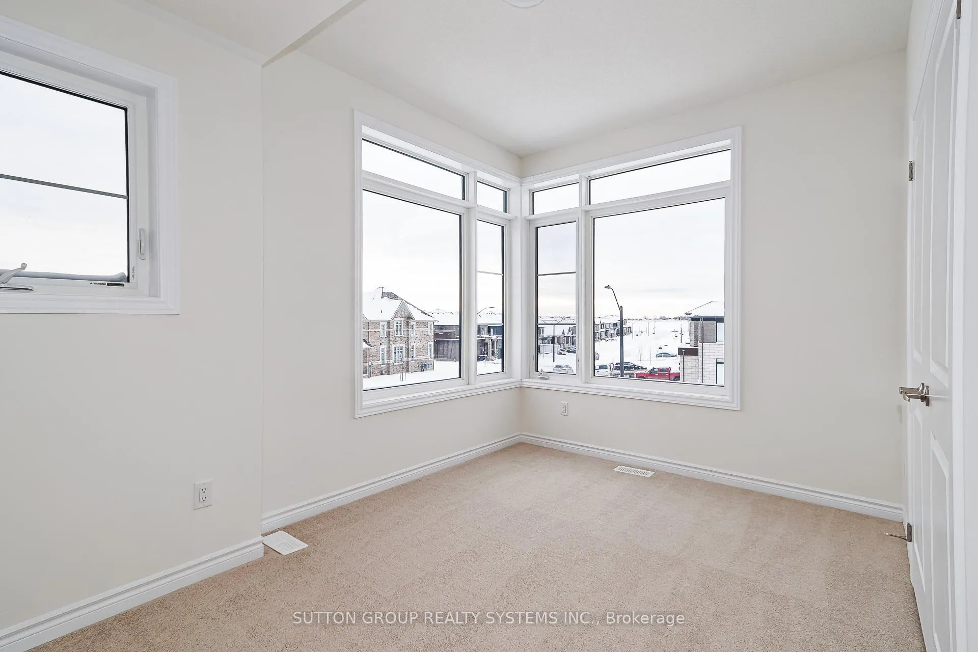 Photo 31 of 187 Roseanne Circle, Wasaga Beach — HOMEH