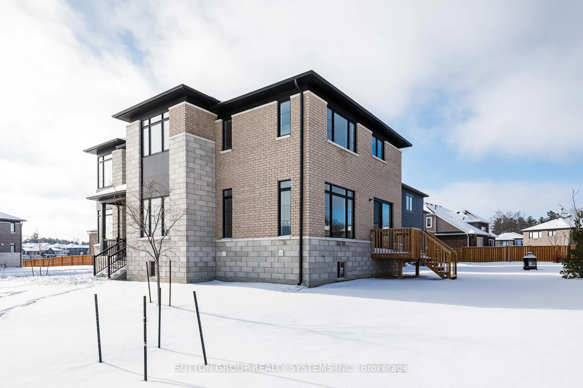 Photo 33 of 187 Roseanne Circle, Wasaga Beach — HOMEH