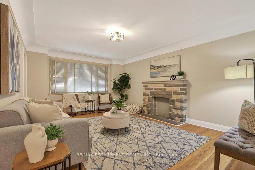 Photo 4 of 48 Crosthwaite Avenue S, Hamilton, Bartonville — HOMEH