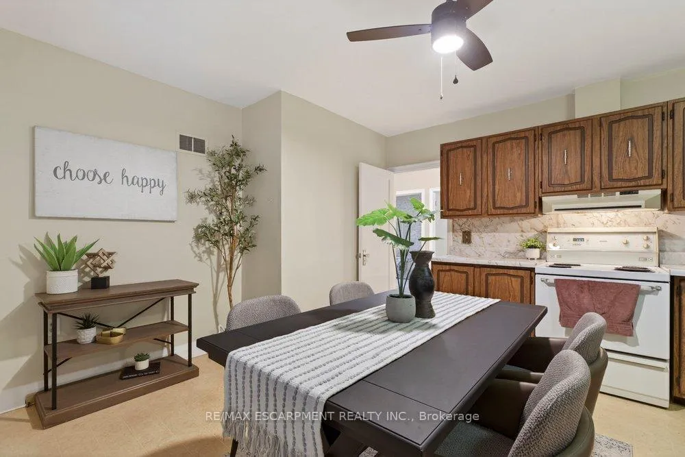 Photo 5 of 48 Crosthwaite Avenue S, Hamilton, Bartonville — HOMEH