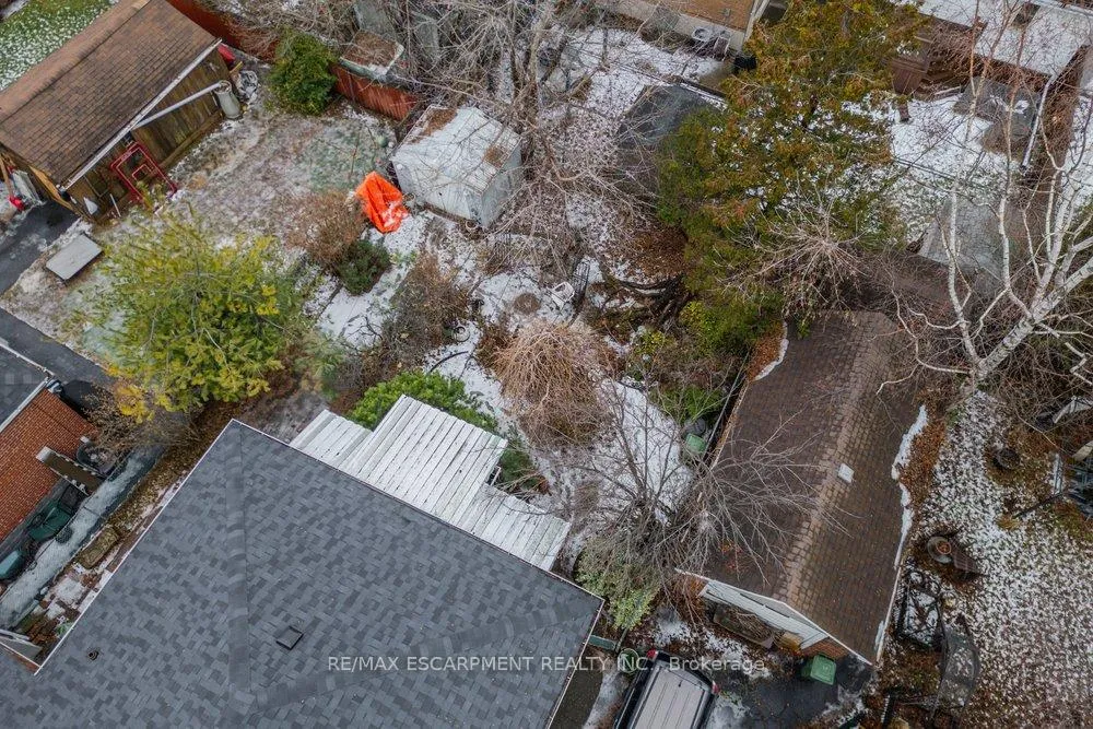 Photo 16 of 48 Crosthwaite Avenue S, Hamilton, Bartonville — HOMEH