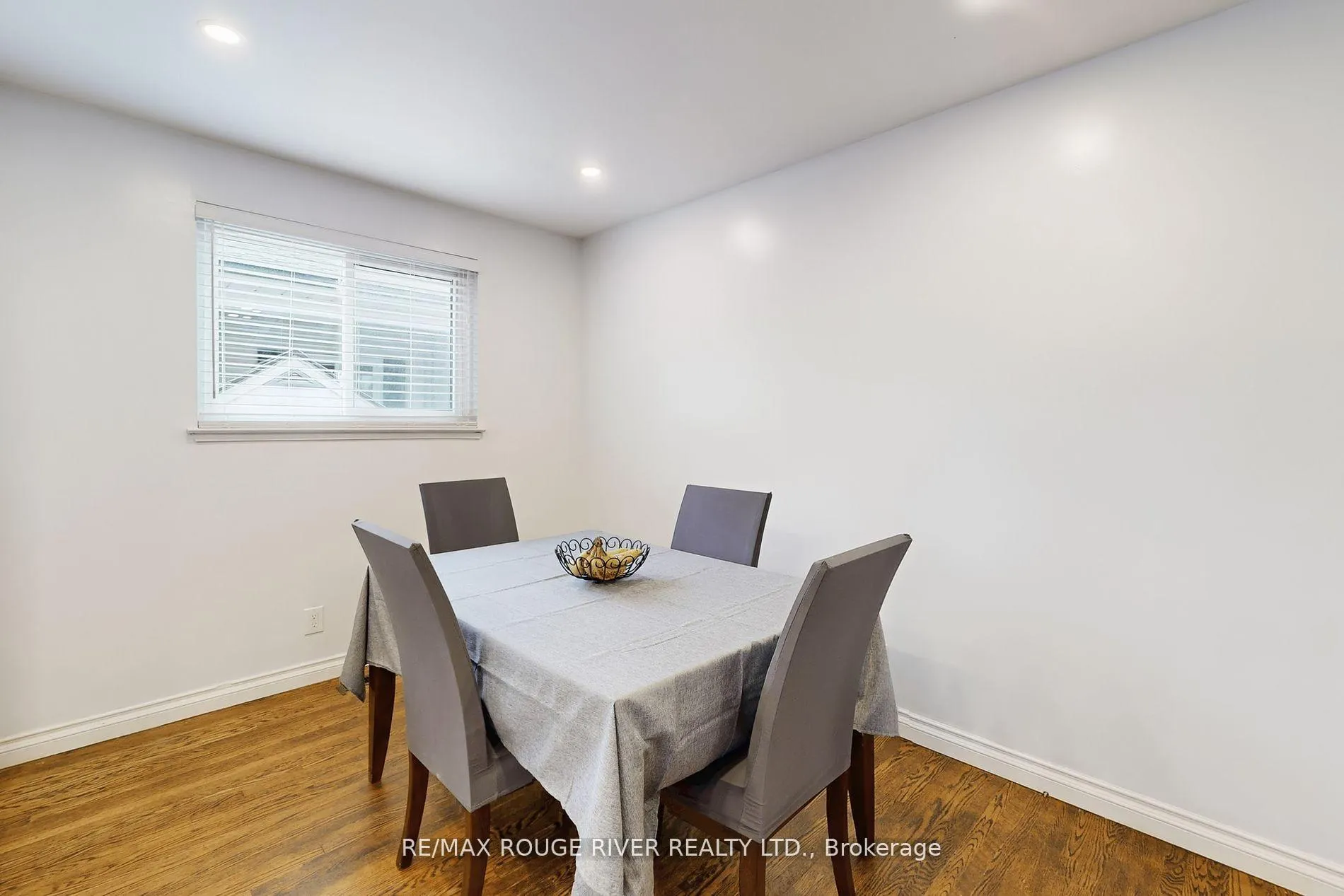 Photo 7 of 798 Oliva Street, Pickering, West Shore — HOMEH