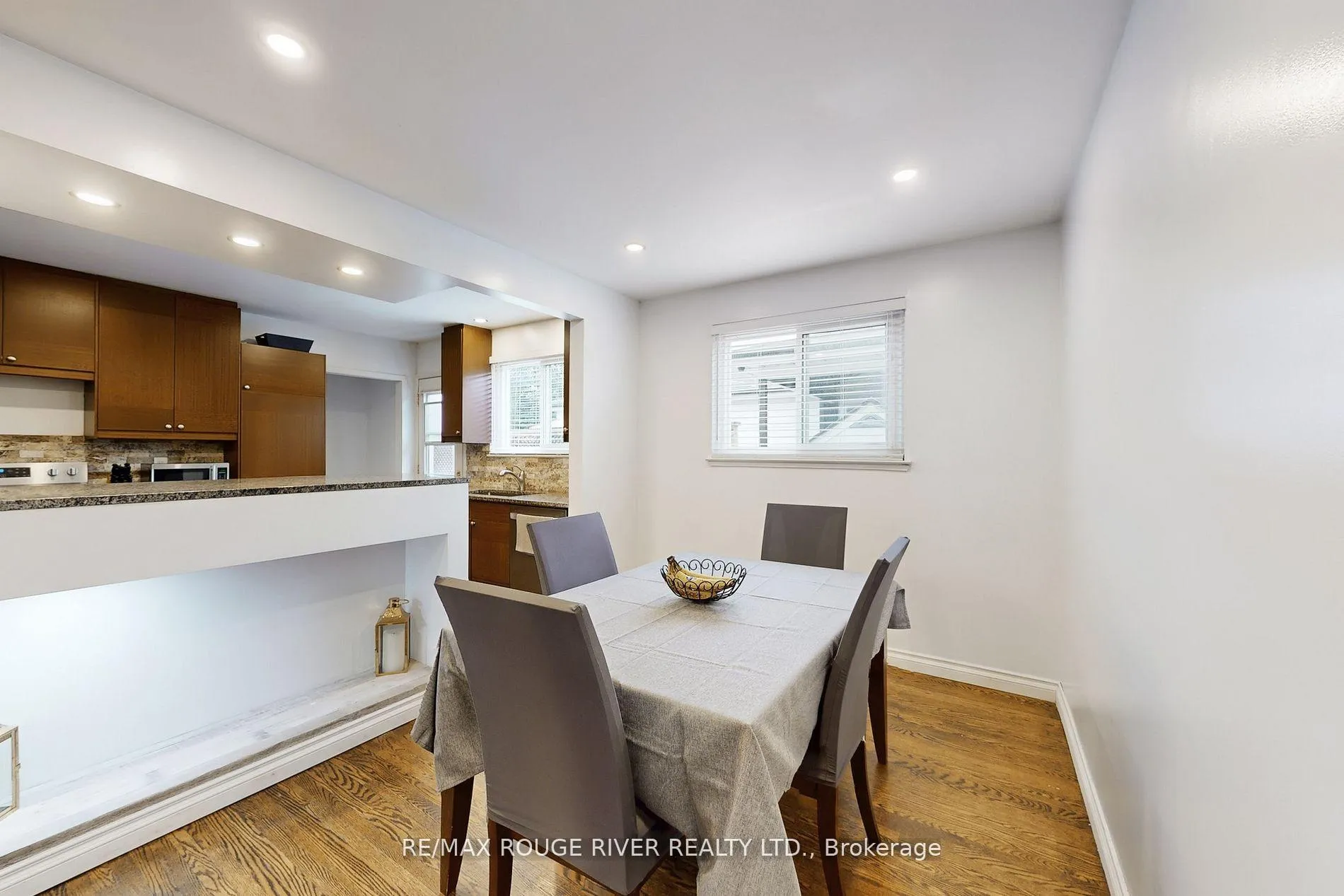 Photo 8 of 798 Oliva Street, Pickering, West Shore — HOMEH