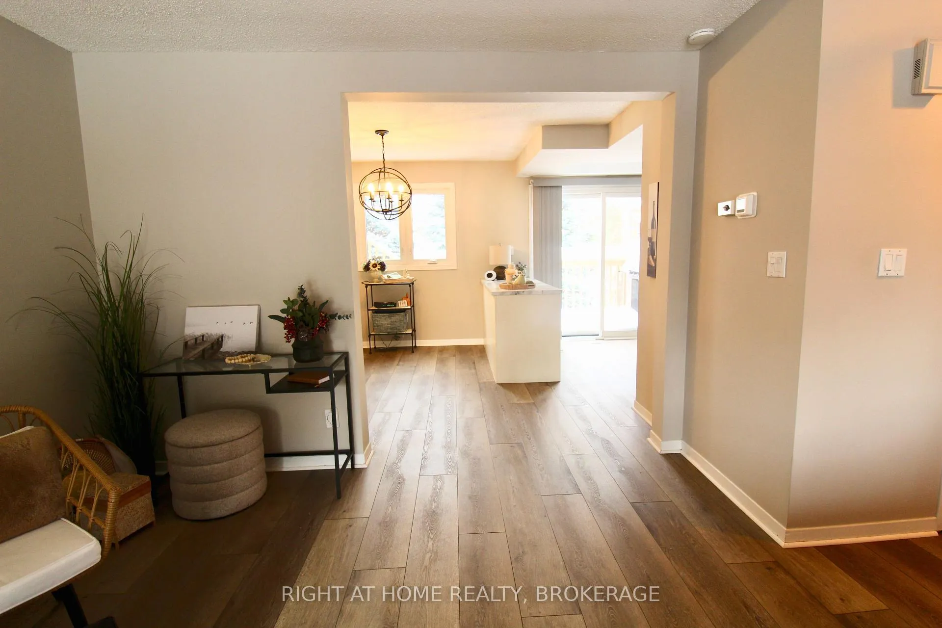 Photo 5 of Unit 54, 178 Scott Street, St. Catharines, Fairview — HOMEH