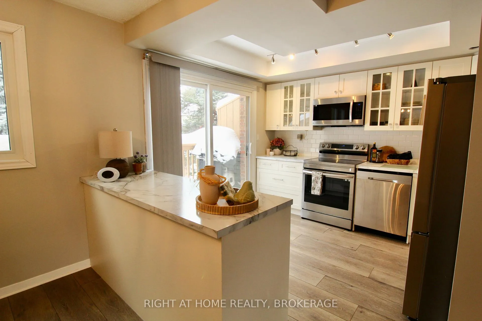 Photo 6 of Unit 54, 178 Scott Street, St. Catharines, Fairview — HOMEH