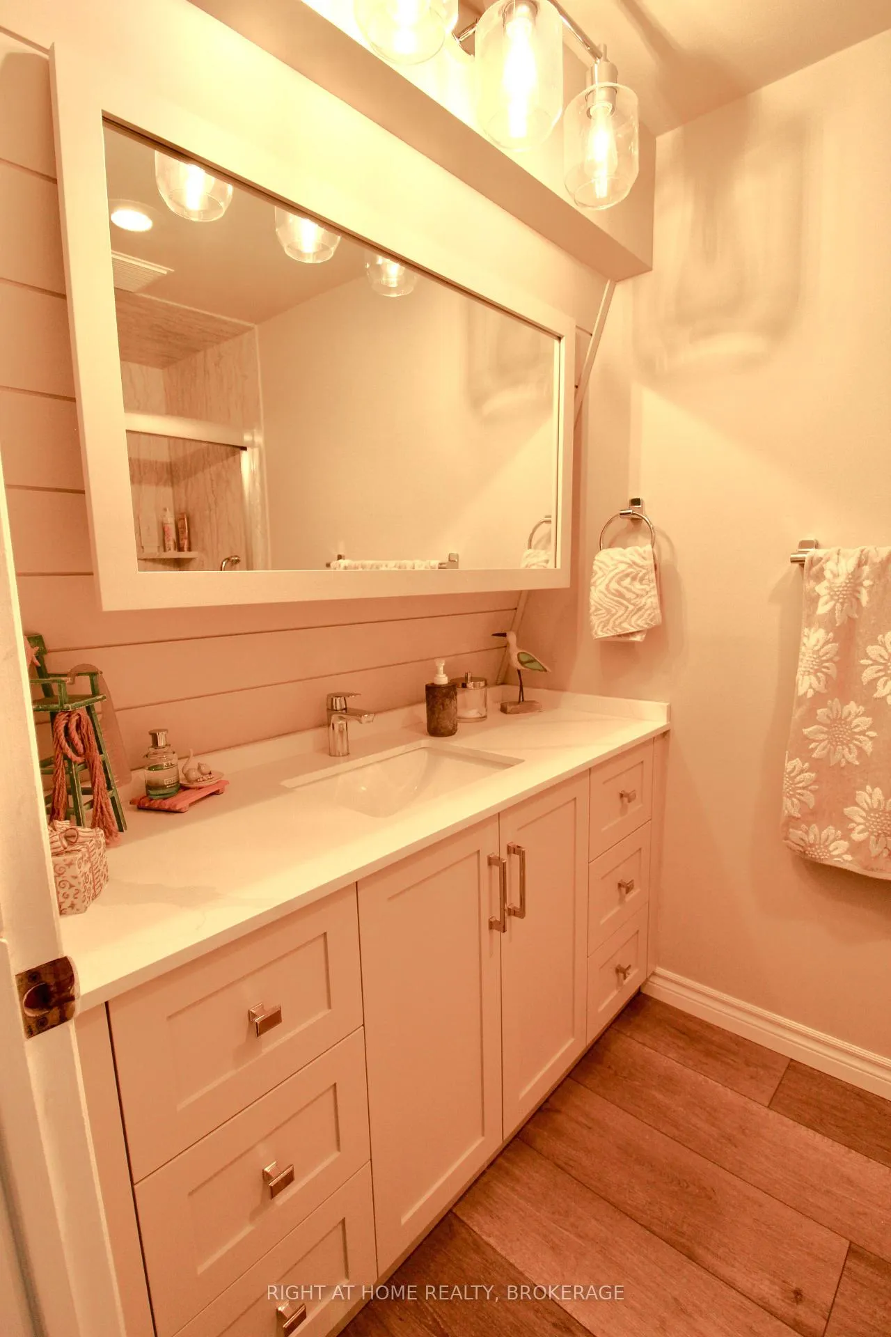 Photo 15 of Unit 54, 178 Scott Street, St. Catharines, Fairview — HOMEH