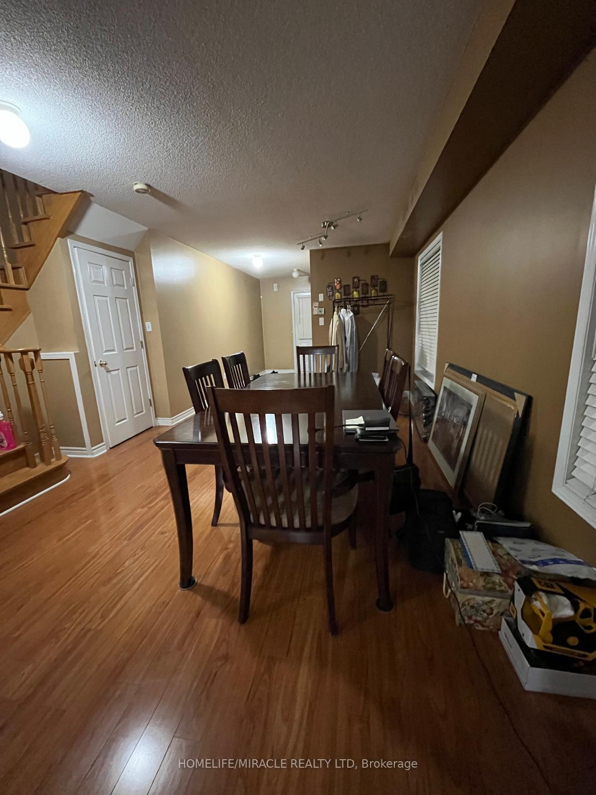 Photo 3 of 38 Charcoal Way, Brampton, Bram West — HOMEH
