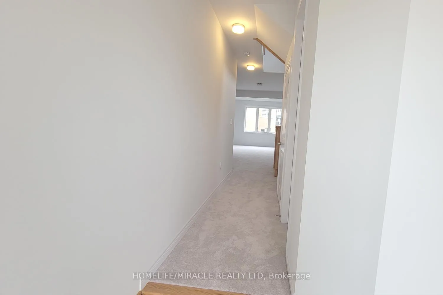 Photo 3 of 2063 Lowry Drive, Oshawa, Taunton — HOMEH