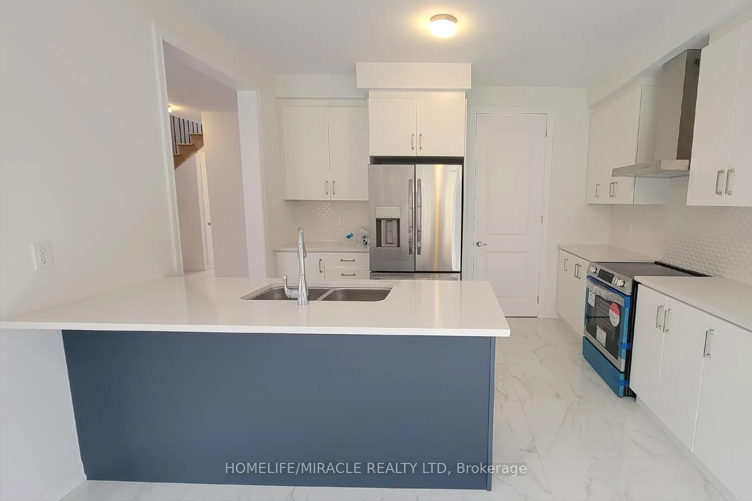 Photo 9 of 2063 Lowry Drive, Oshawa, Taunton — HOMEH