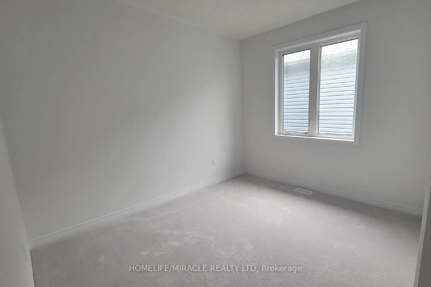 Photo 15 of 2063 Lowry Drive, Oshawa, Taunton — HOMEH
