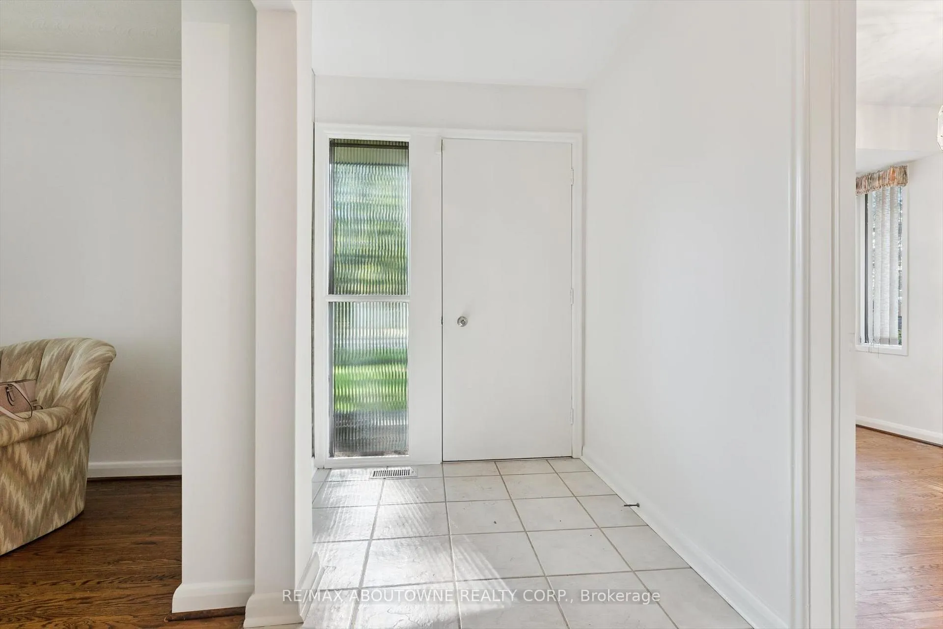 Photo 4 of 1095 Linbrook Road, Oakville, Morrison — HOMEH