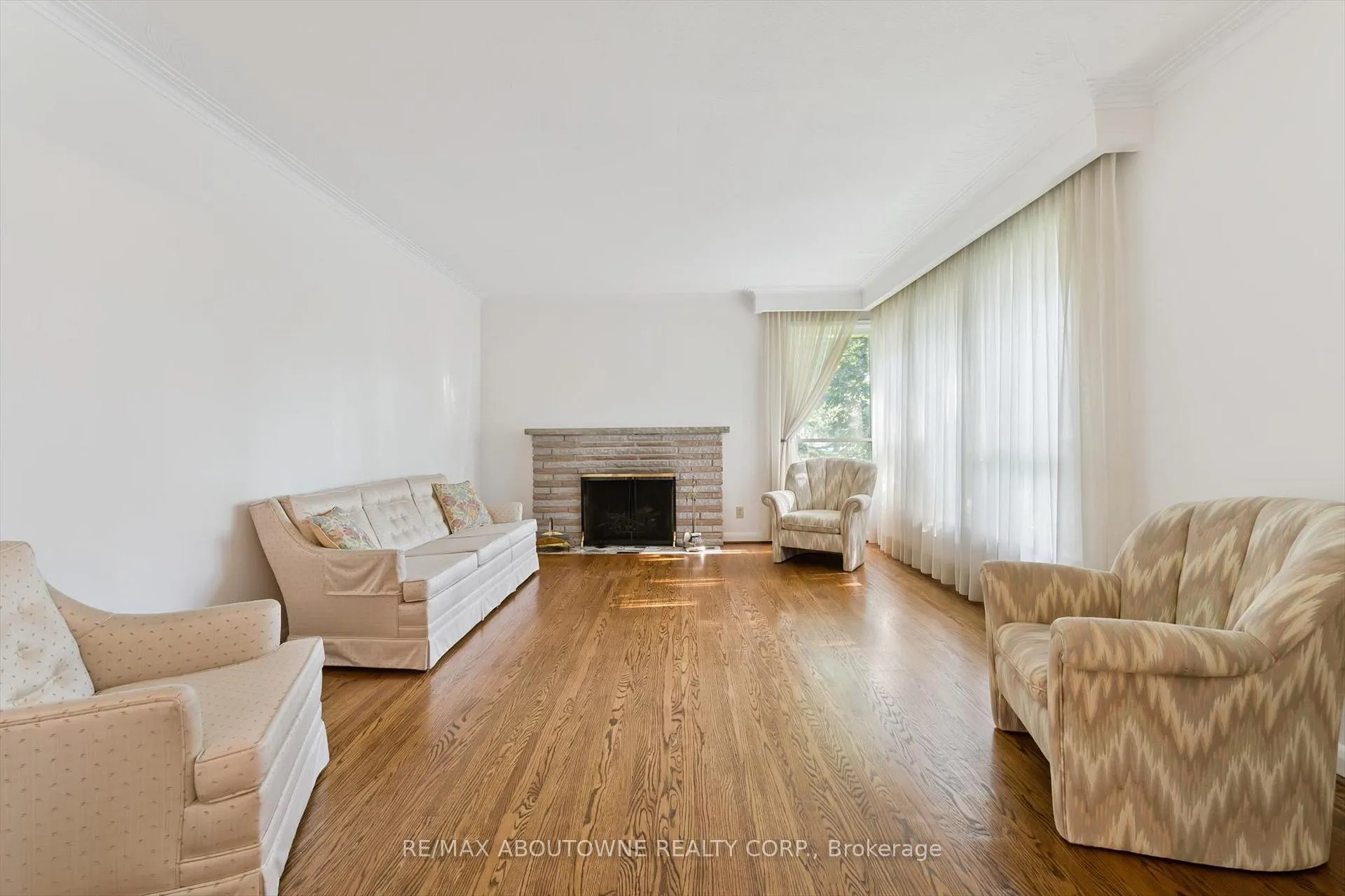 Photo 5 of 1095 Linbrook Road, Oakville, Morrison — HOMEH