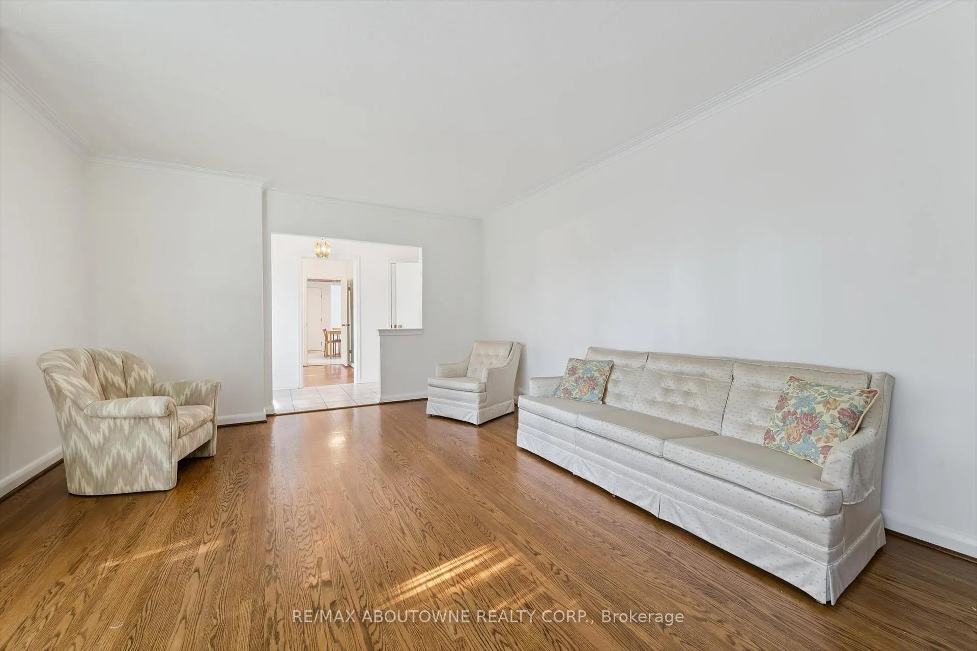Photo 6 of 1095 Linbrook Road, Oakville, Morrison — HOMEH