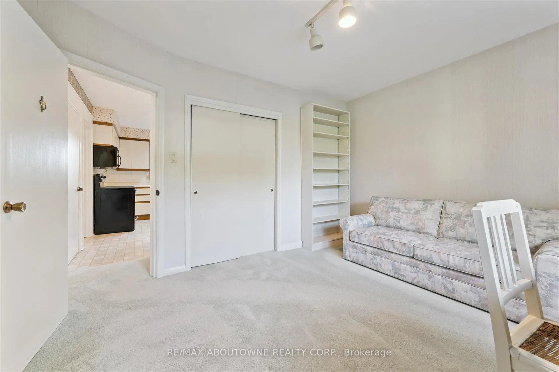 Photo 24 of 1095 Linbrook Road, Oakville, Morrison — HOMEH