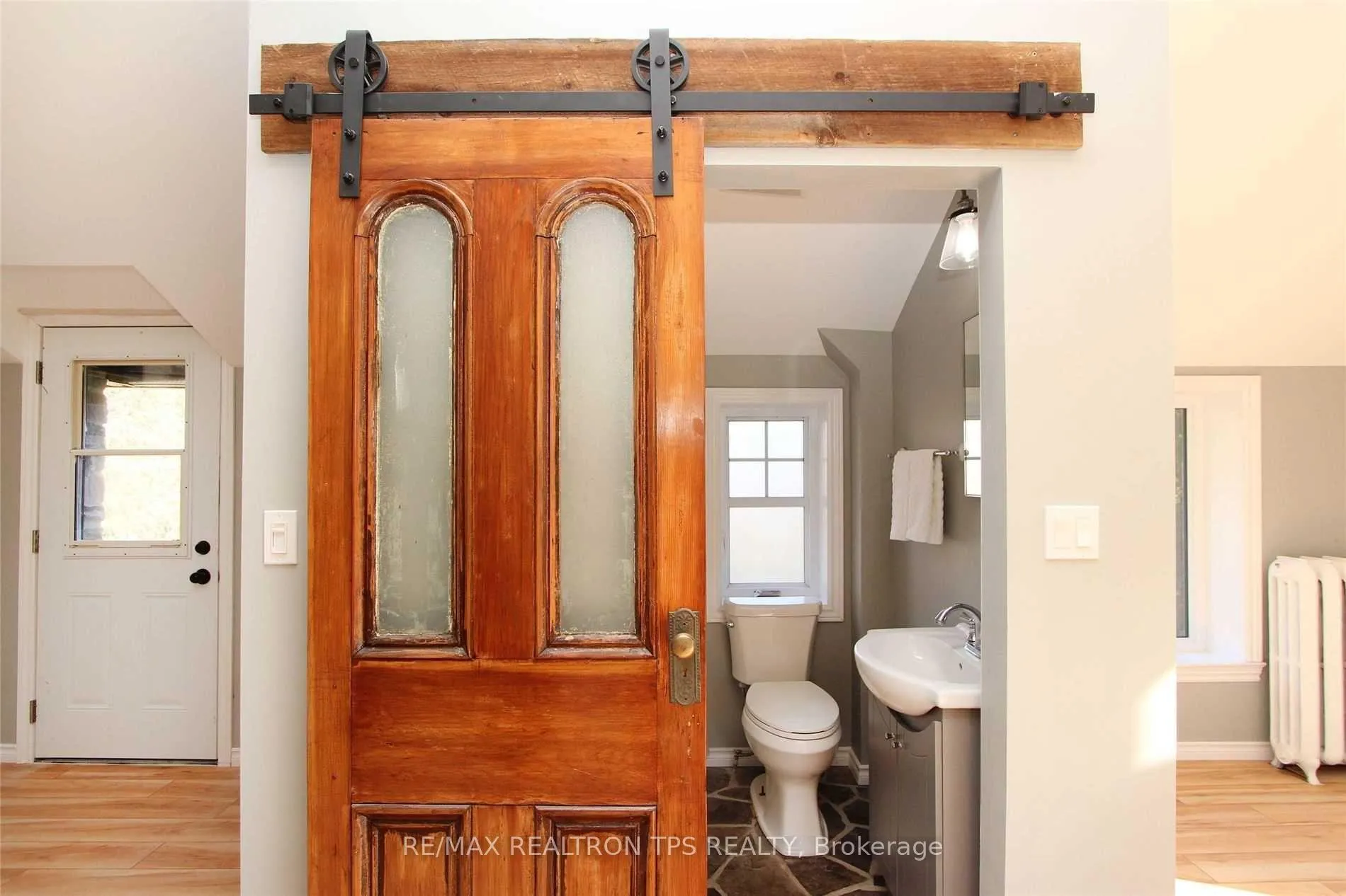 Photo 10 of Unit 1, 54 Lawson Road, Clarington, Courtice — HOMEH