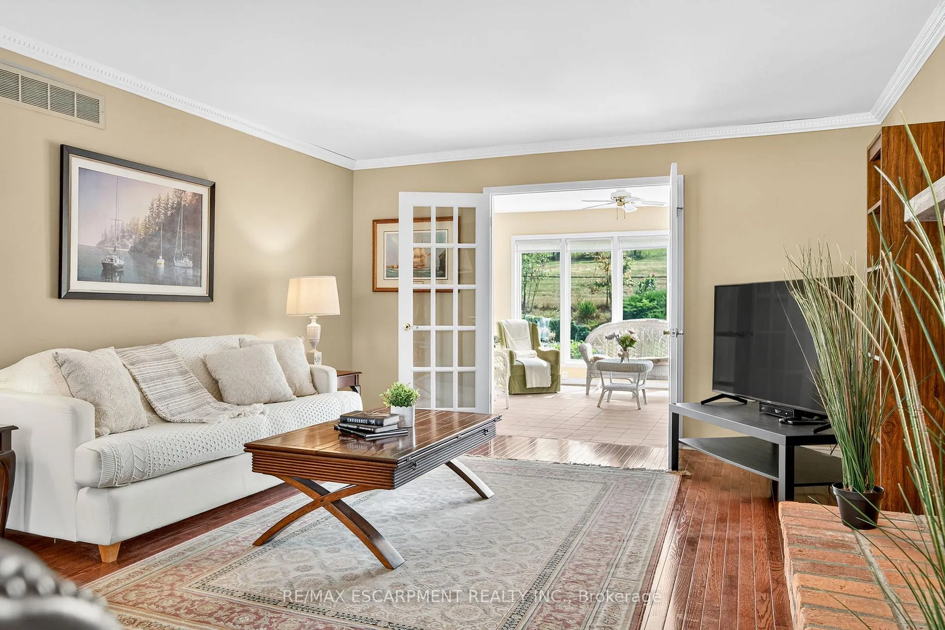 Photo 24 of 22 Weneil Drive, Hamilton, Freelton — HOMEH