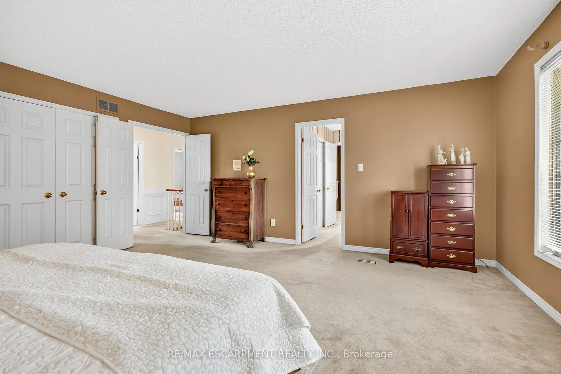 Photo 34 of 22 Weneil Drive, Hamilton, Freelton — HOMEH
