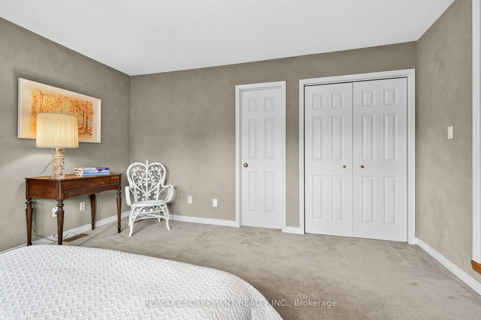 Photo 39 of 22 Weneil Drive, Hamilton, Freelton — HOMEH