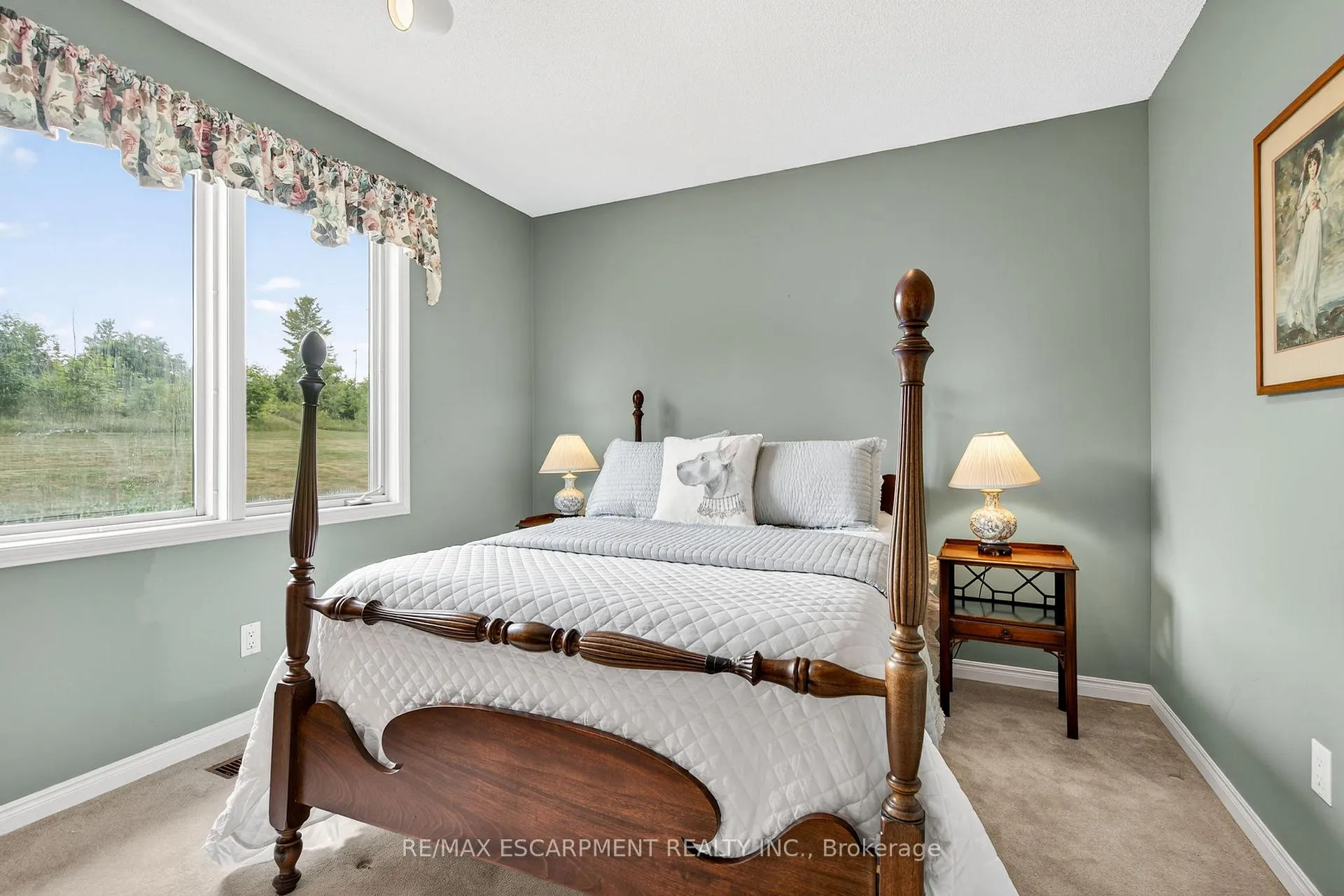Photo 40 of 22 Weneil Drive, Hamilton, Freelton — HOMEH