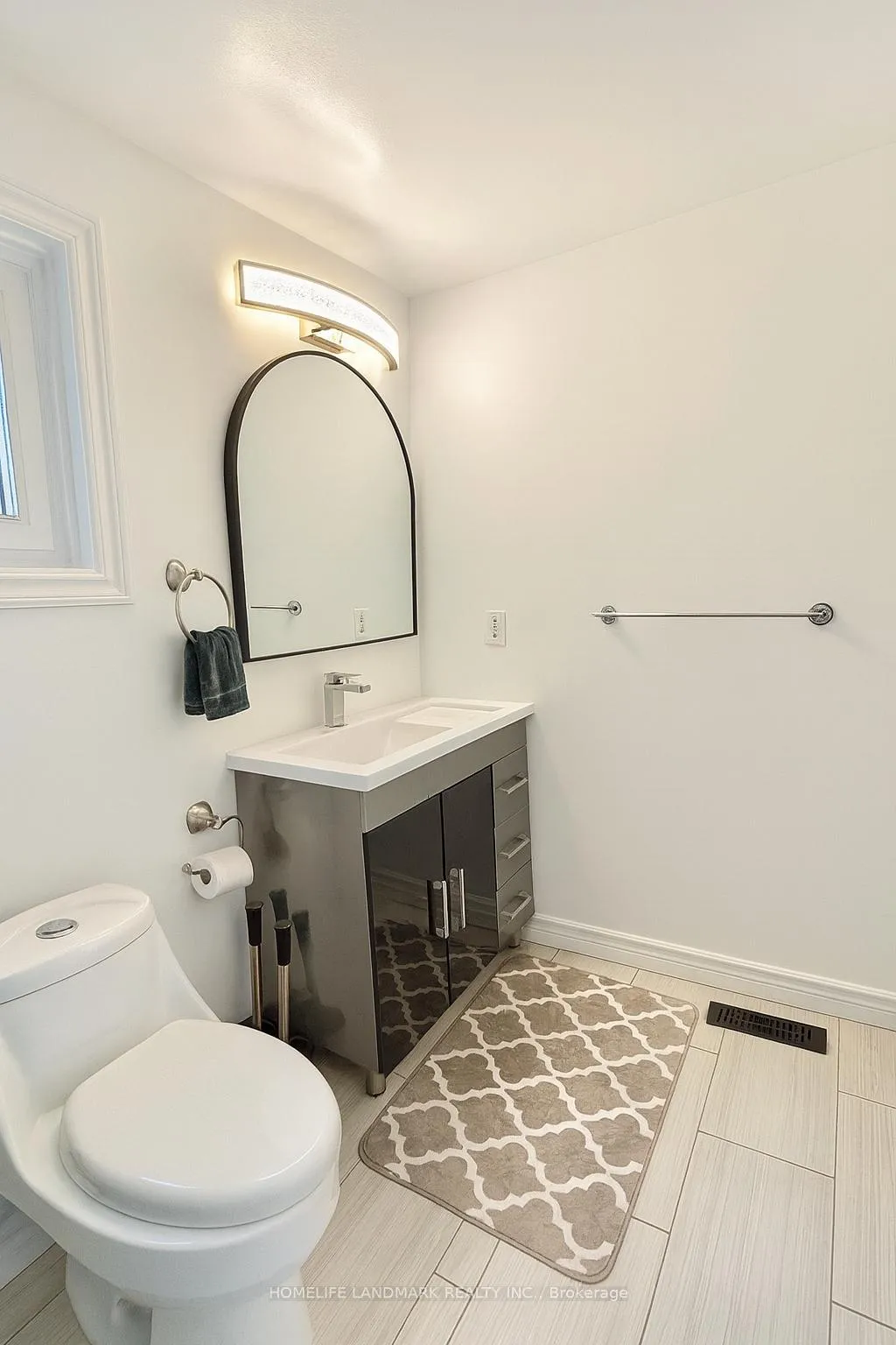 Photo 21 of 160 Snowshoe Crescent, Markham, German Mills — HOMEH