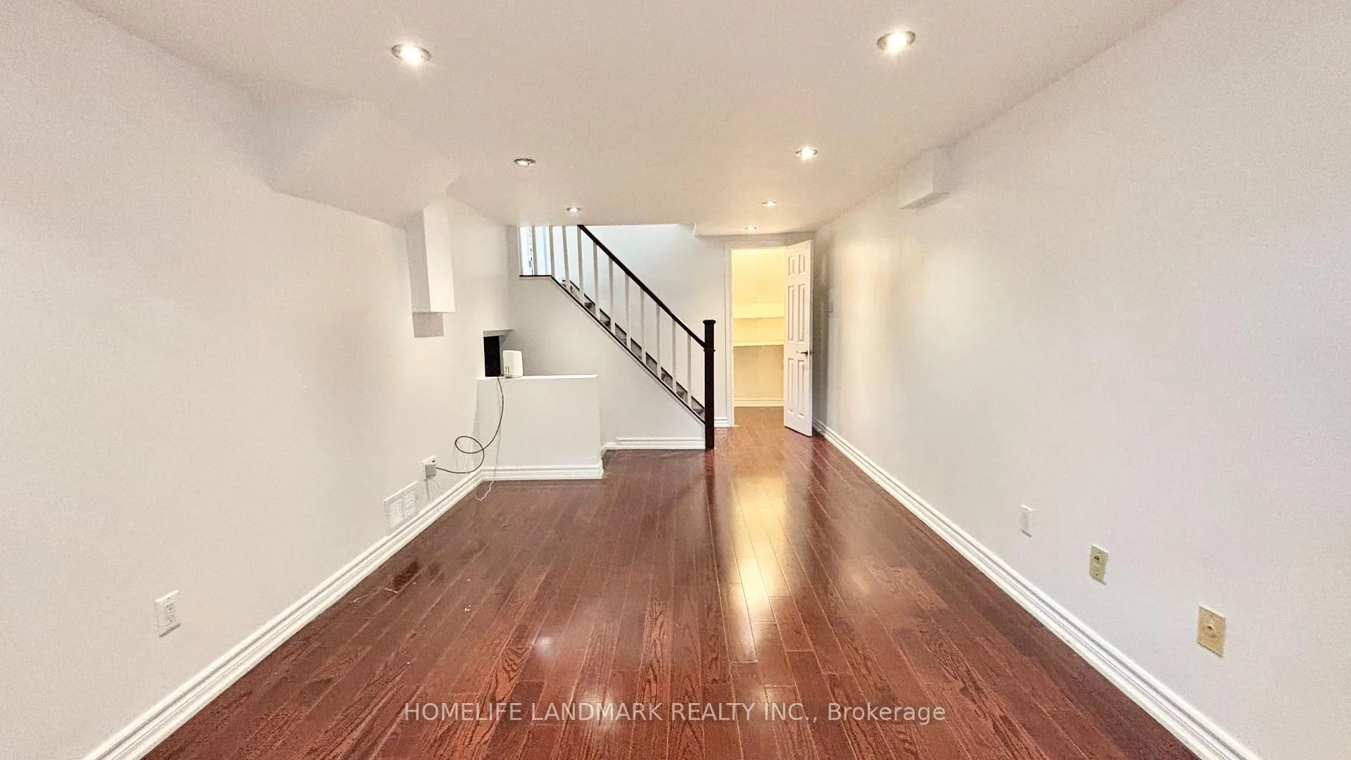 Photo 26 of 160 Snowshoe Crescent, Markham, German Mills — HOMEH