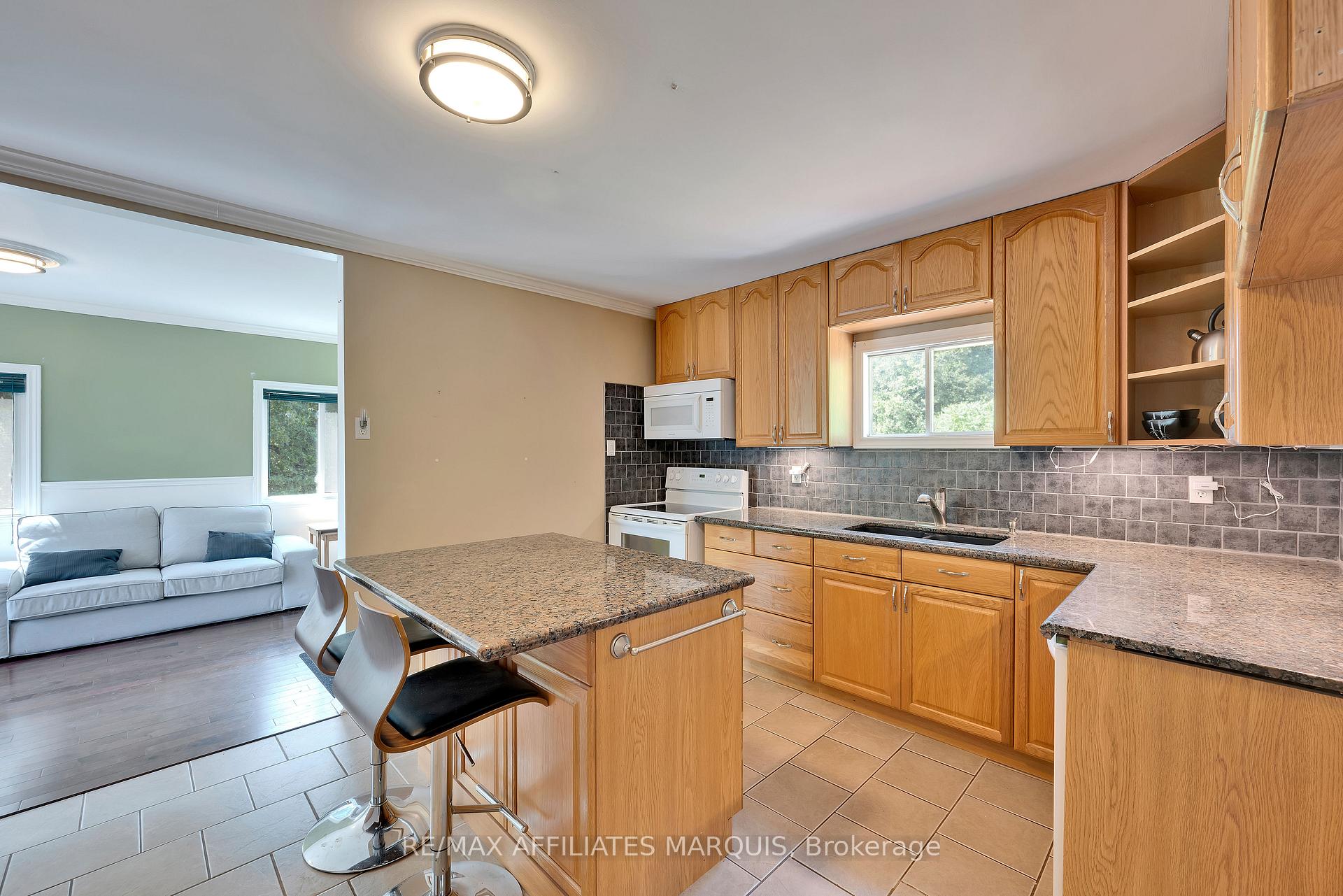 Photo 8 of 1009 Gardiner's Road, Frontenac, Frontenac Centre — HOMEH