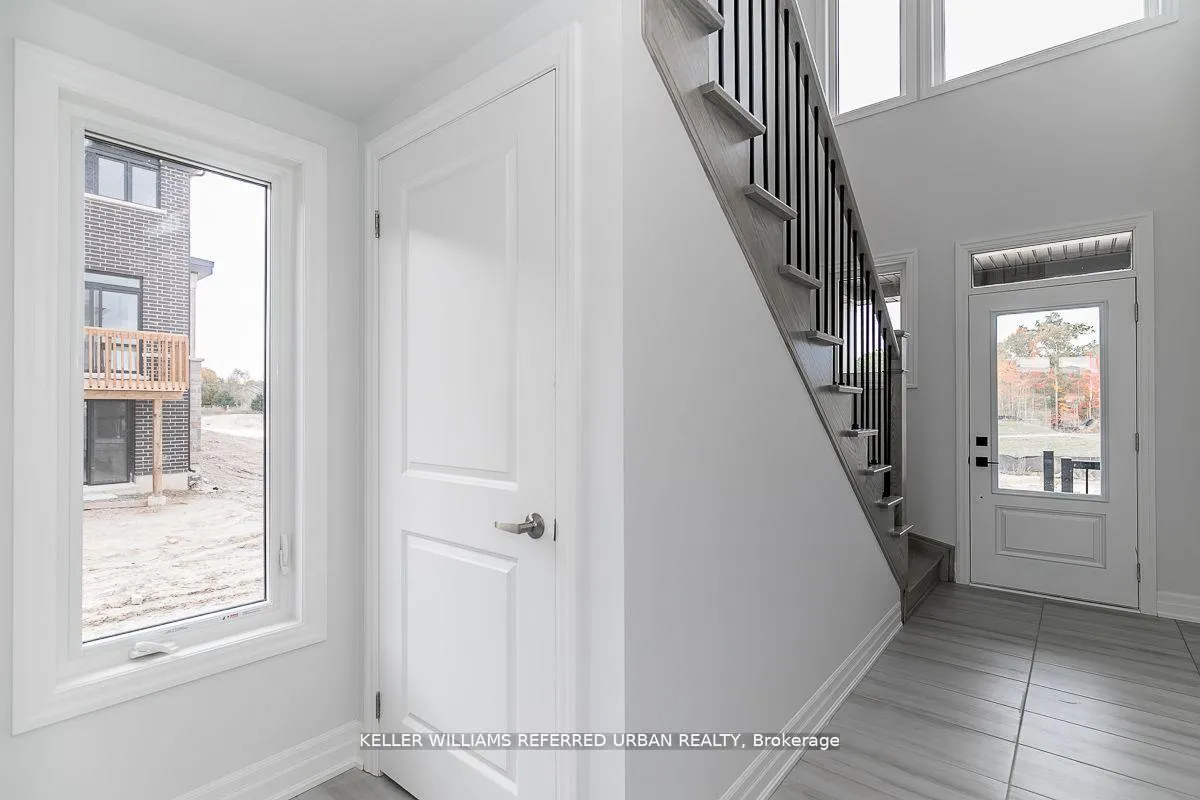 Photo 4 of 47 Federica Crescent, Wasaga Beach — HOMEH