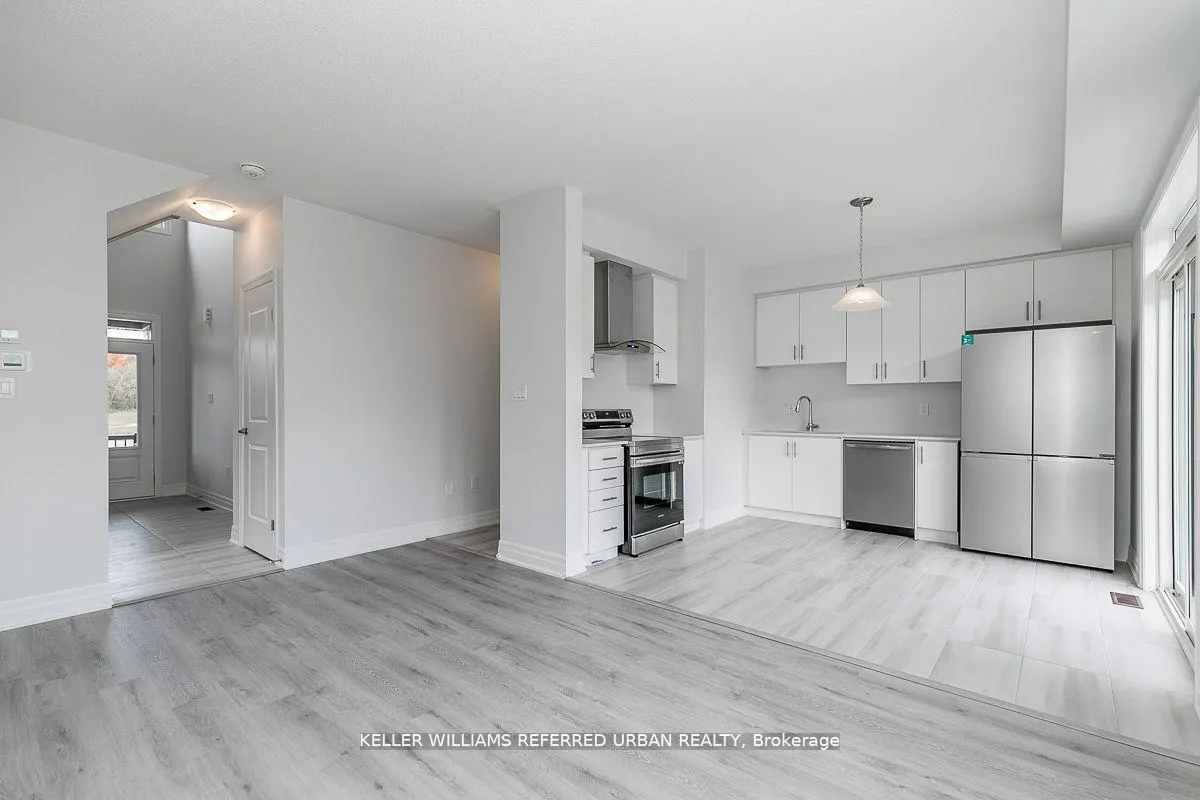 Photo 6 of 47 Federica Crescent, Wasaga Beach — HOMEH