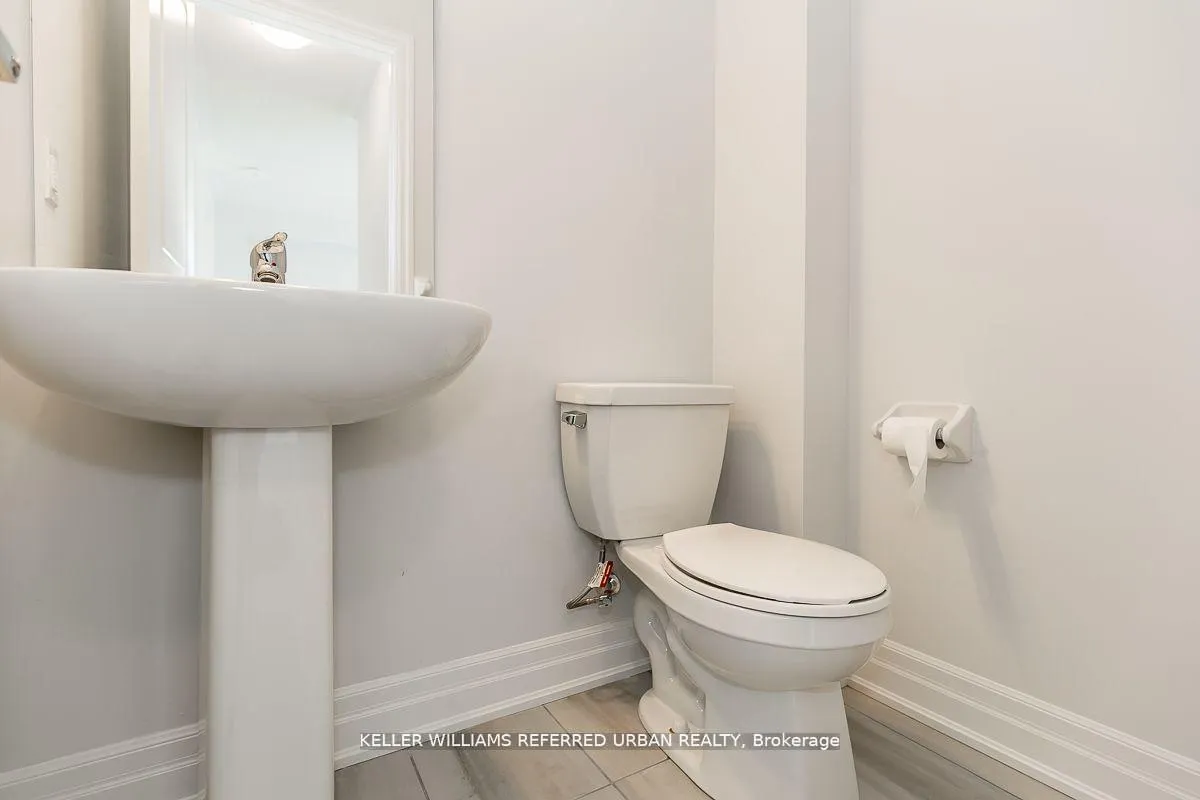 Photo 11 of 47 Federica Crescent, Wasaga Beach — HOMEH