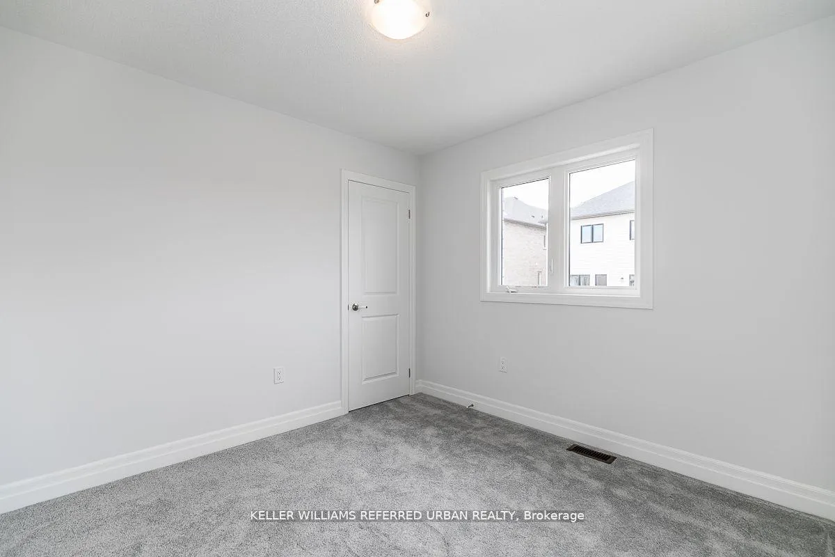 Photo 13 of 47 Federica Crescent, Wasaga Beach — HOMEH