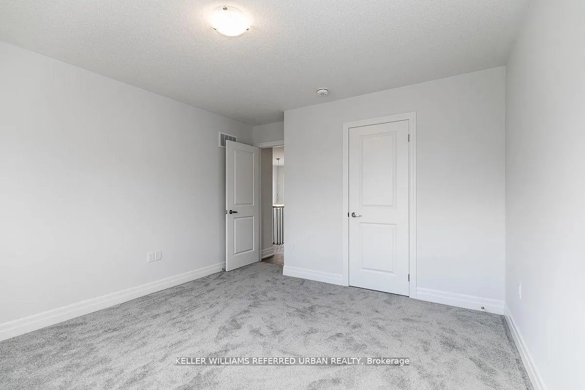 Photo 16 of 47 Federica Crescent, Wasaga Beach — HOMEH