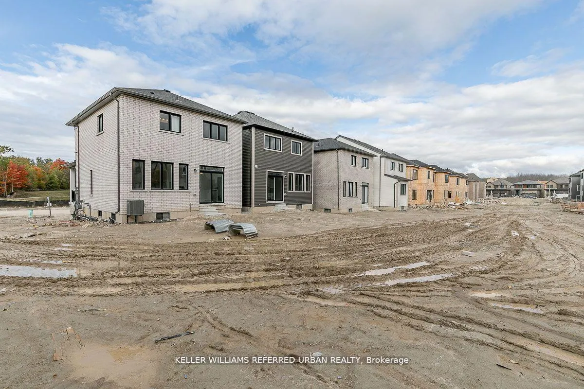 Photo 29 of 47 Federica Crescent, Wasaga Beach — HOMEH