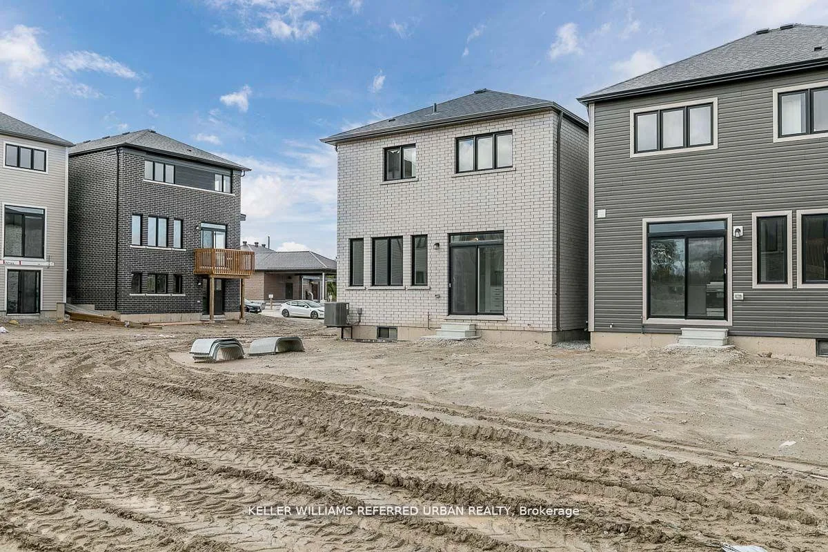 Photo 31 of 47 Federica Crescent, Wasaga Beach — HOMEH