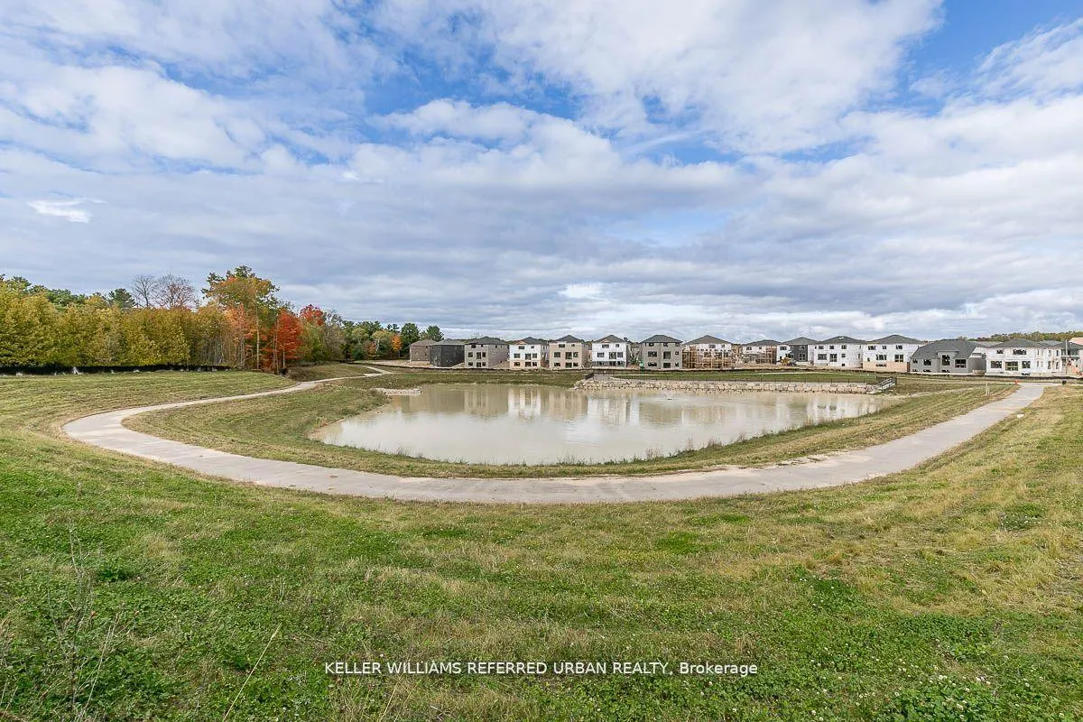 Photo 32 of 47 Federica Crescent, Wasaga Beach — HOMEH