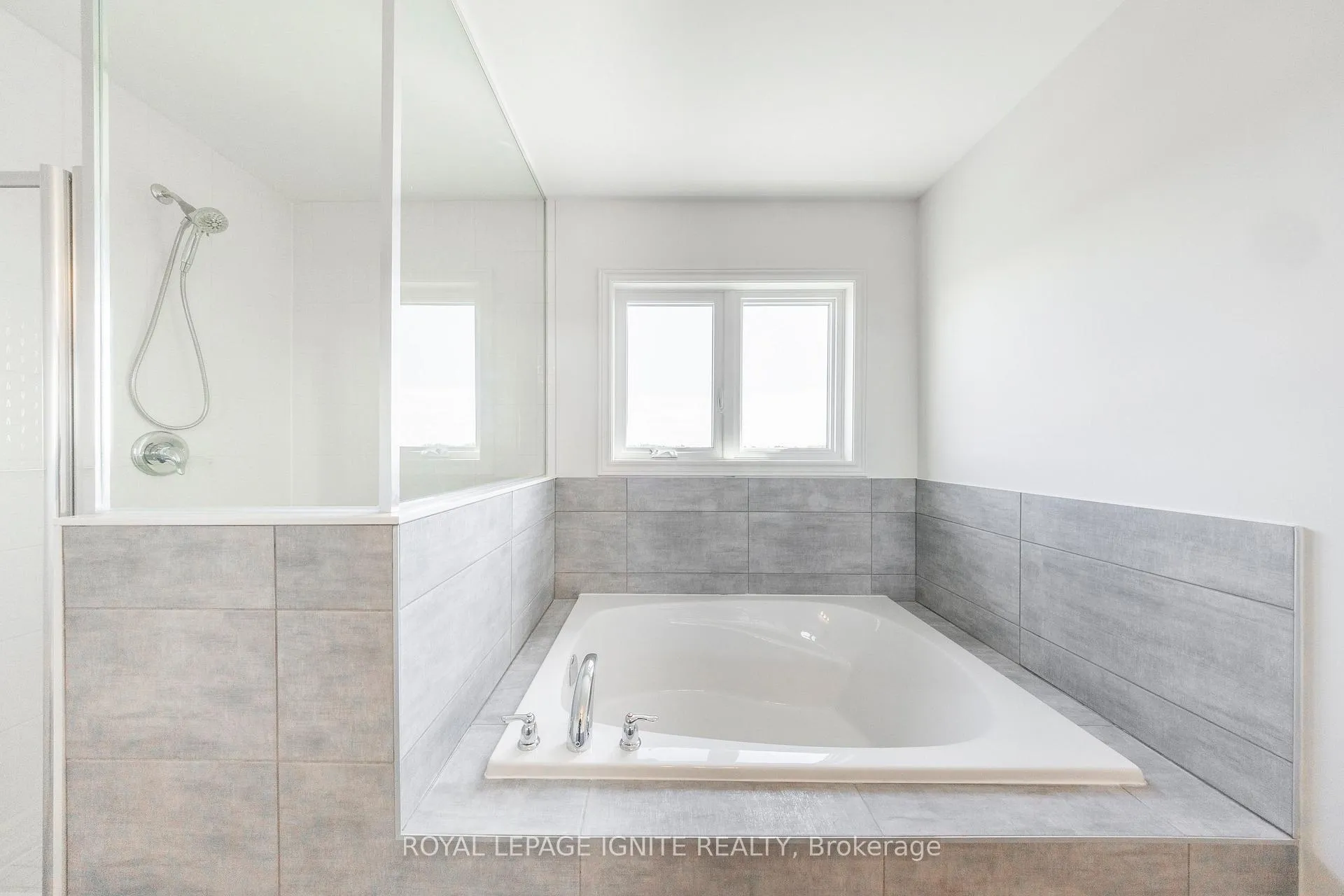 Photo 33 of 1034 Denton Drive, Cobourg — HOMEH