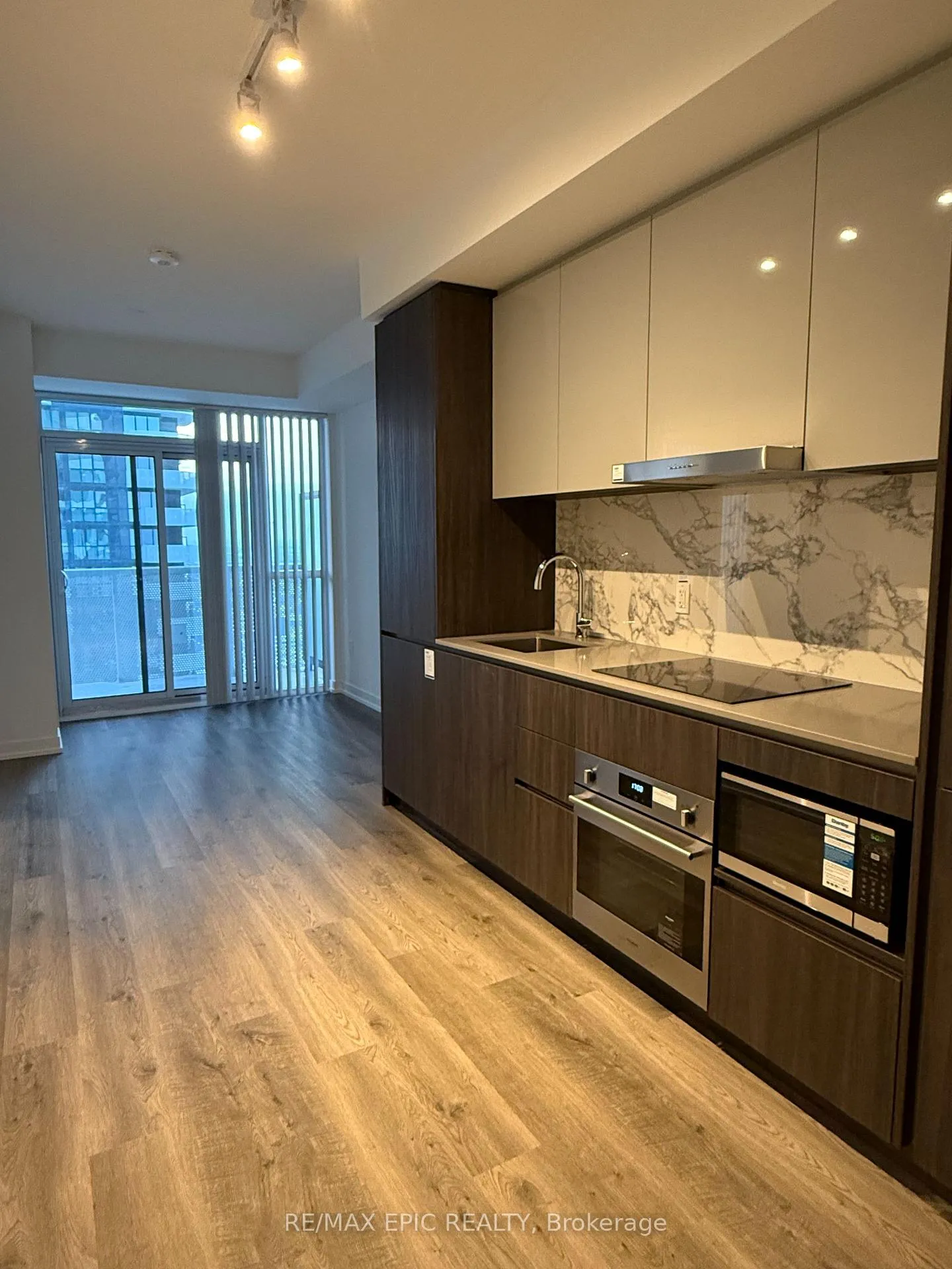 Photo 2 of Unit 5201, 8 Interchange Way, Vaughan, Vaughan Corporate Centre — HOMEH