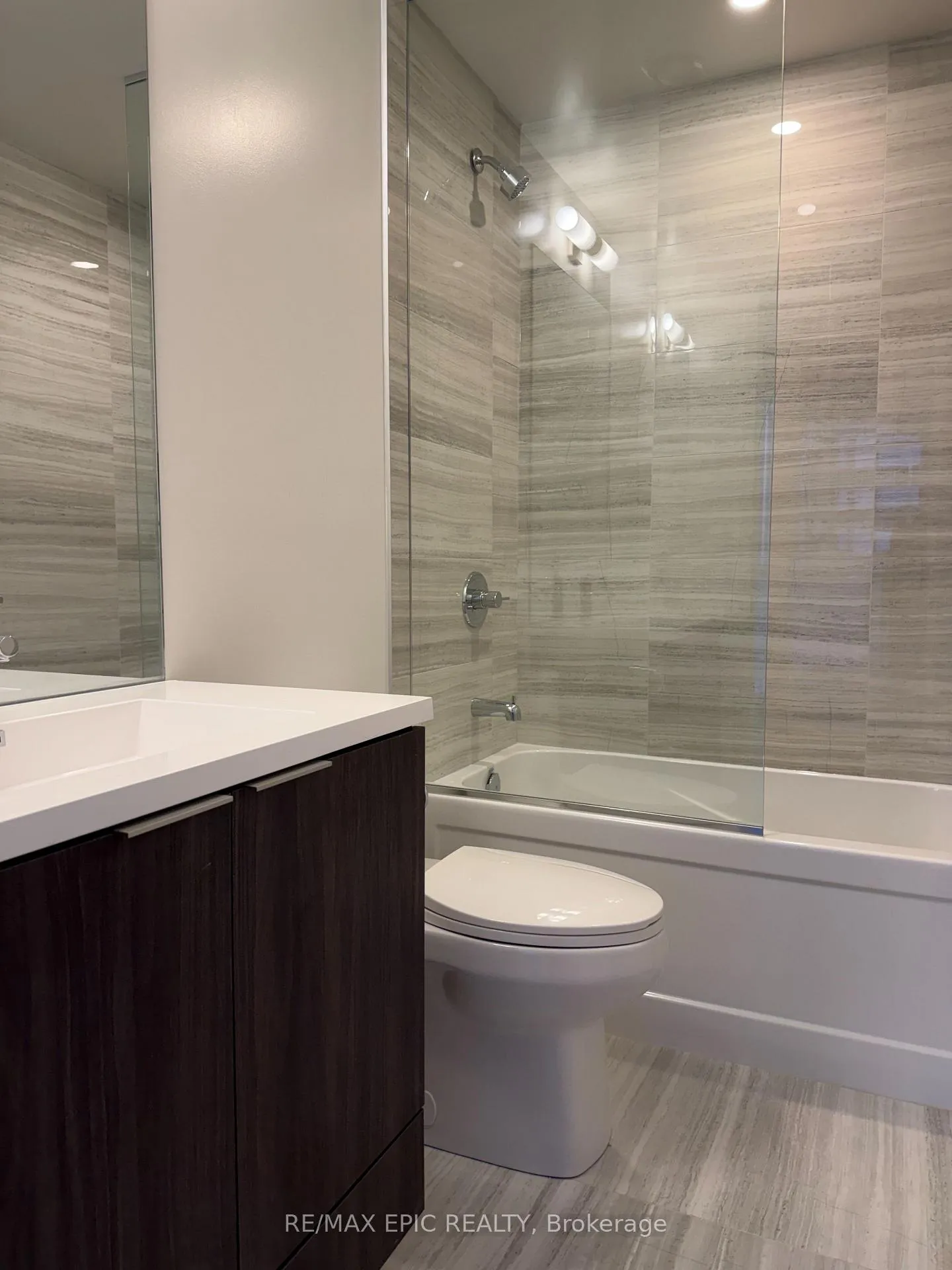 Photo 14 of Unit 5201, 8 Interchange Way, Vaughan, Vaughan Corporate Centre — HOMEH
