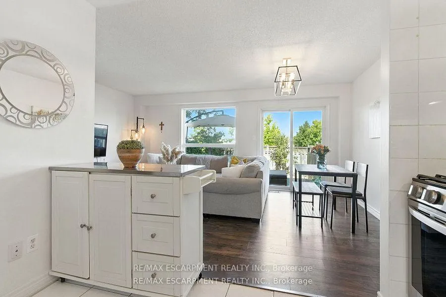 Photo 6 of Unit 14, 1860 Upper Gage Avenue, Hamilton, Allison — HOMEH