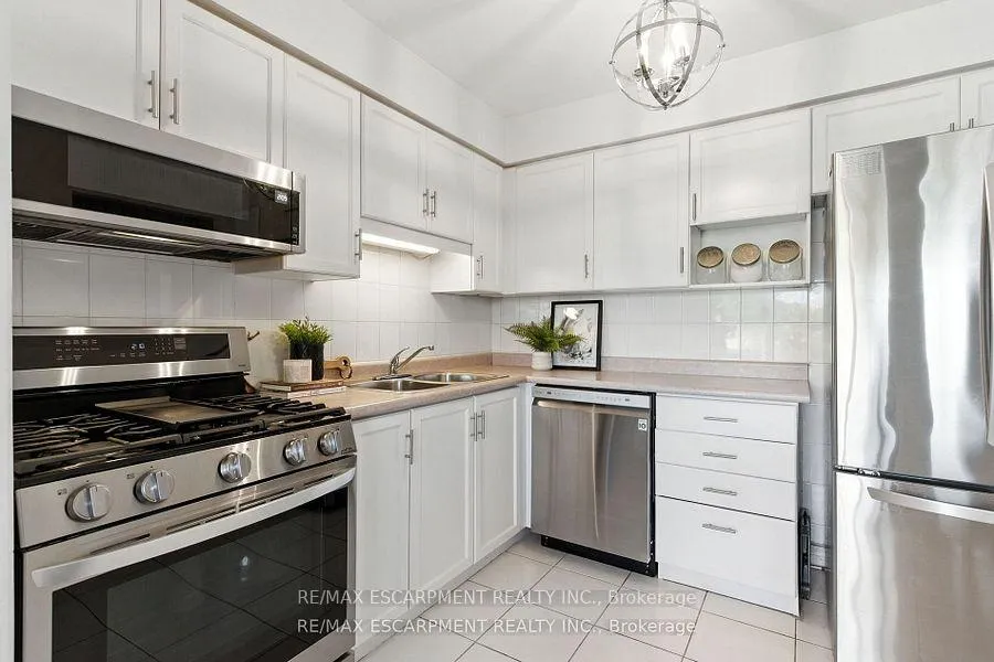 Photo 9 of Unit 14, 1860 Upper Gage Avenue, Hamilton, Allison — HOMEH