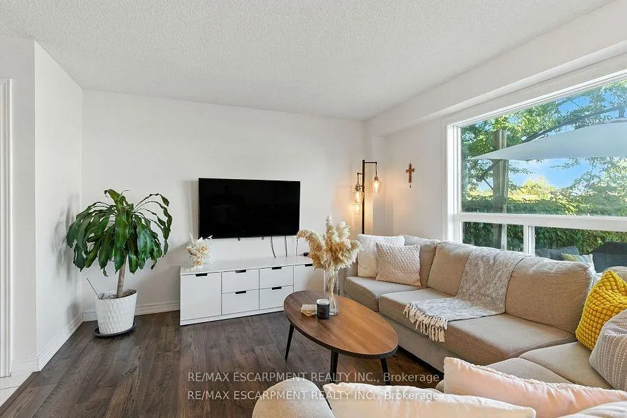 Photo 13 of Unit 14, 1860 Upper Gage Avenue, Hamilton, Allison — HOMEH