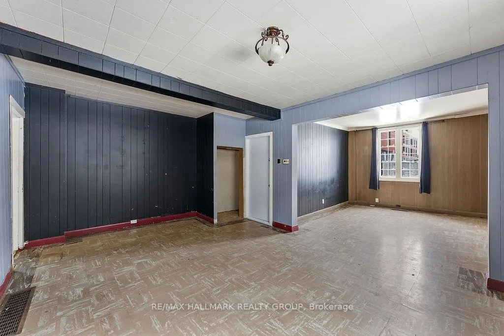 Photo 12 of 100 Barrette Street, Ottawa, Vanier — HOMEH