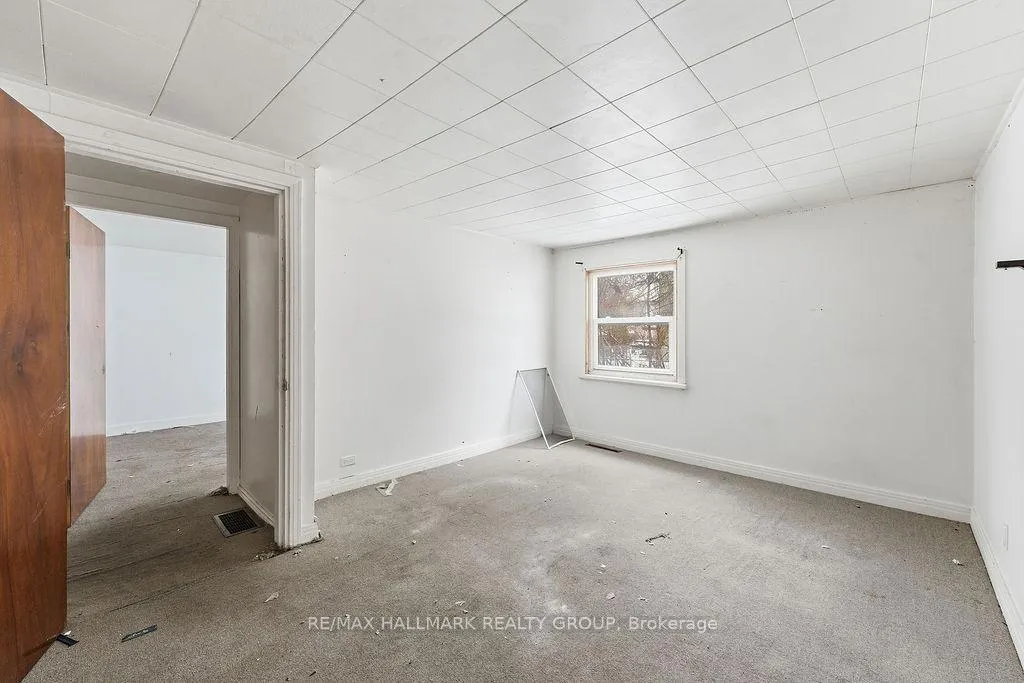 Photo 14 of 100 Barrette Street, Ottawa, Vanier — HOMEH