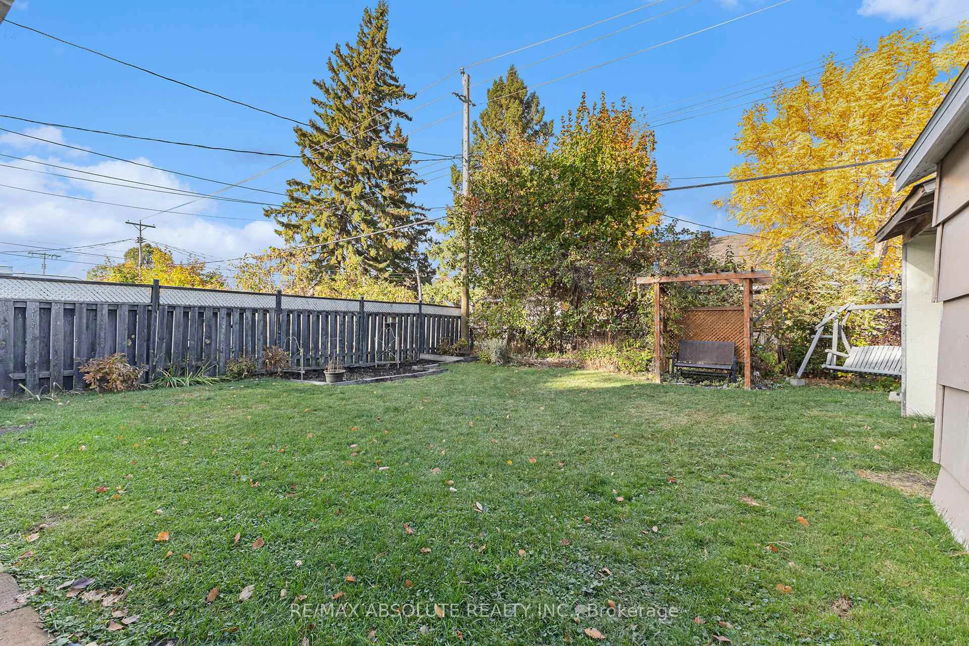 Photo 14 of 104 Third Avenue N, Arnprior — HOMEH
