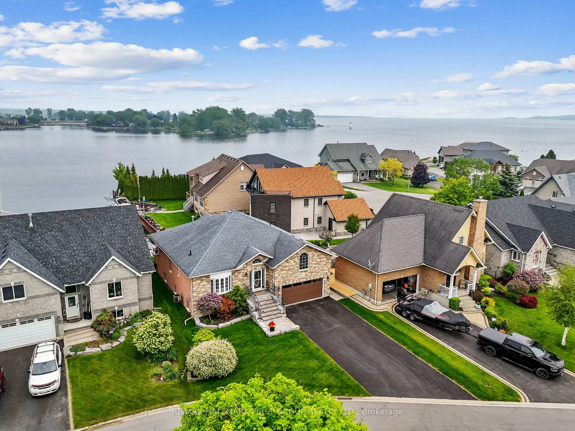 Photo 2 of 5 Edgewater Drive, Prince Edward County, Sophiasburg Ward — HOMEH