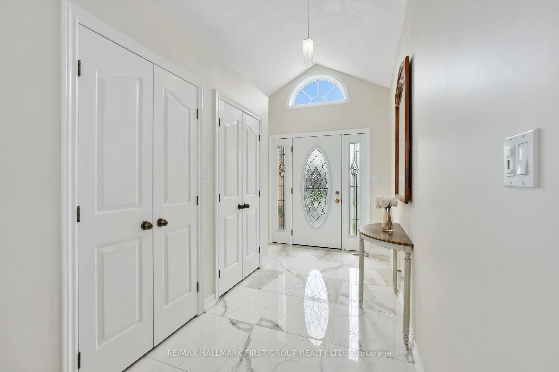 Photo 5 of 5 Edgewater Drive, Prince Edward County, Sophiasburg Ward — HOMEH