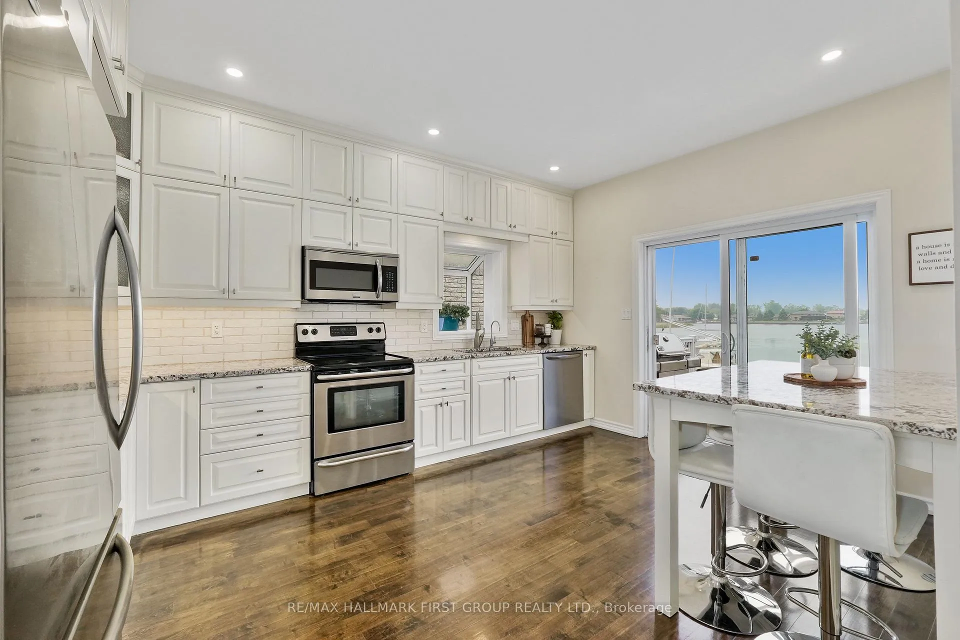 Photo 13 of 5 Edgewater Drive, Prince Edward County, Sophiasburg Ward — HOMEH