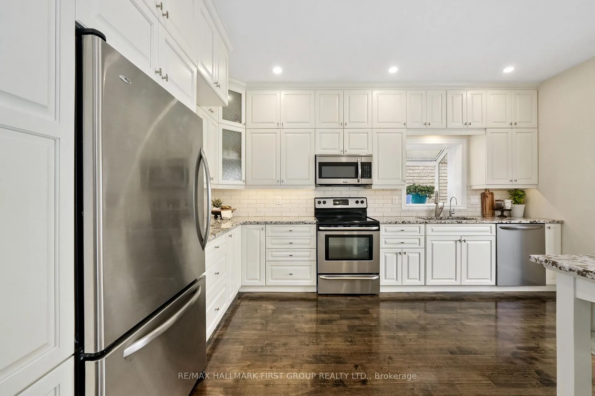 Photo 14 of 5 Edgewater Drive, Prince Edward County, Sophiasburg Ward — HOMEH
