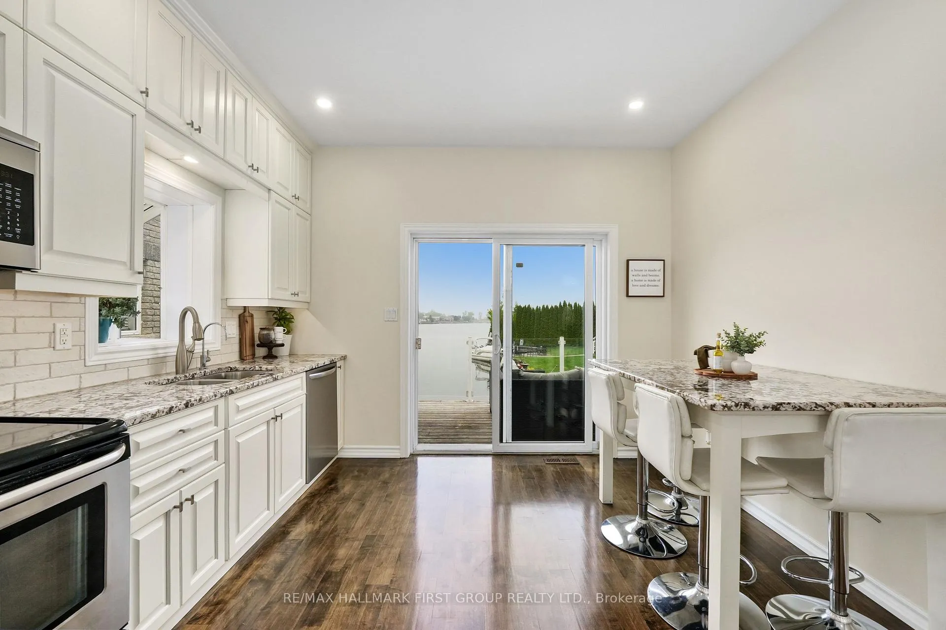 Photo 16 of 5 Edgewater Drive, Prince Edward County, Sophiasburg Ward — HOMEH
