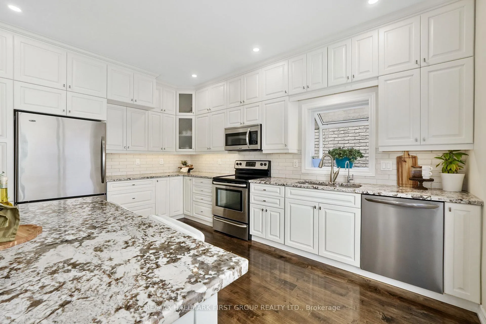 Photo 17 of 5 Edgewater Drive, Prince Edward County, Sophiasburg Ward — HOMEH