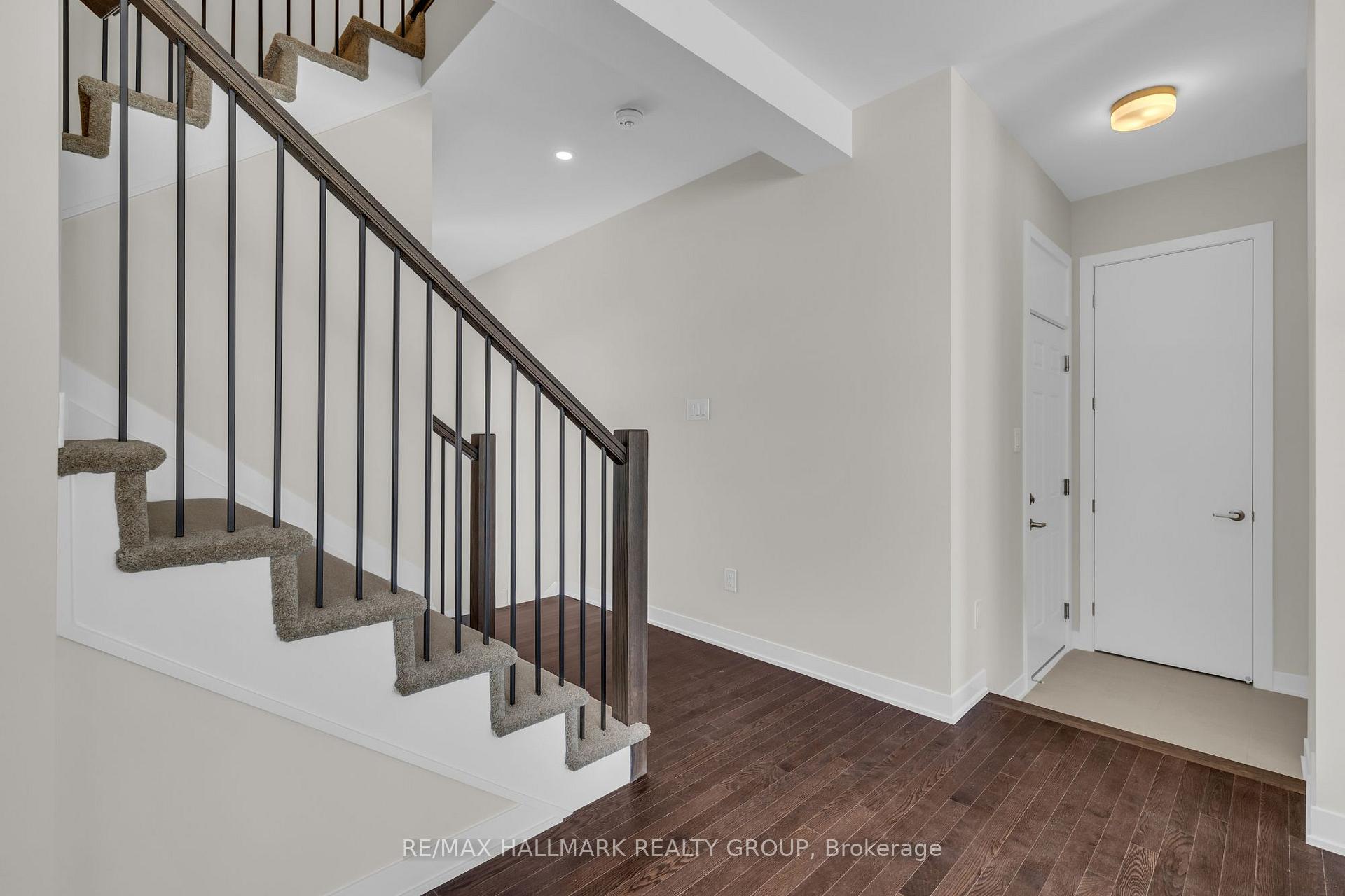 Photo 14 of 674 Expansion Road, Ottawa, Barrhaven - Half Moon Bay — HOMEH